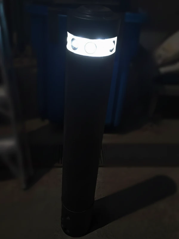 Bolardo solar